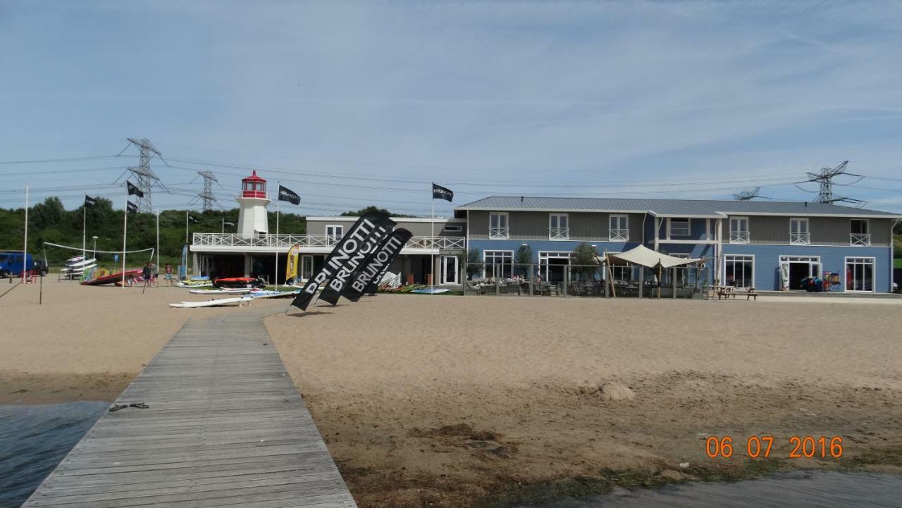 Beach Hotel Oostvoorne Bagian luar foto
