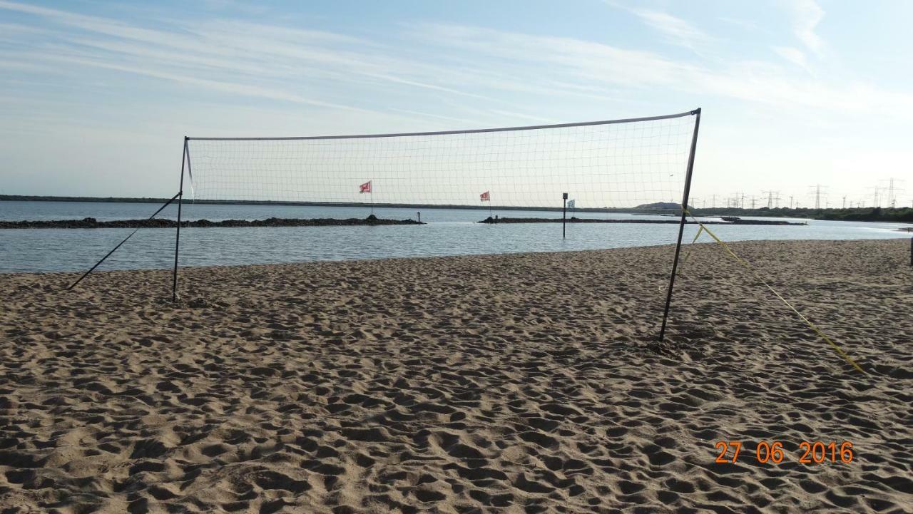 Beach Hotel Oostvoorne Bagian luar foto